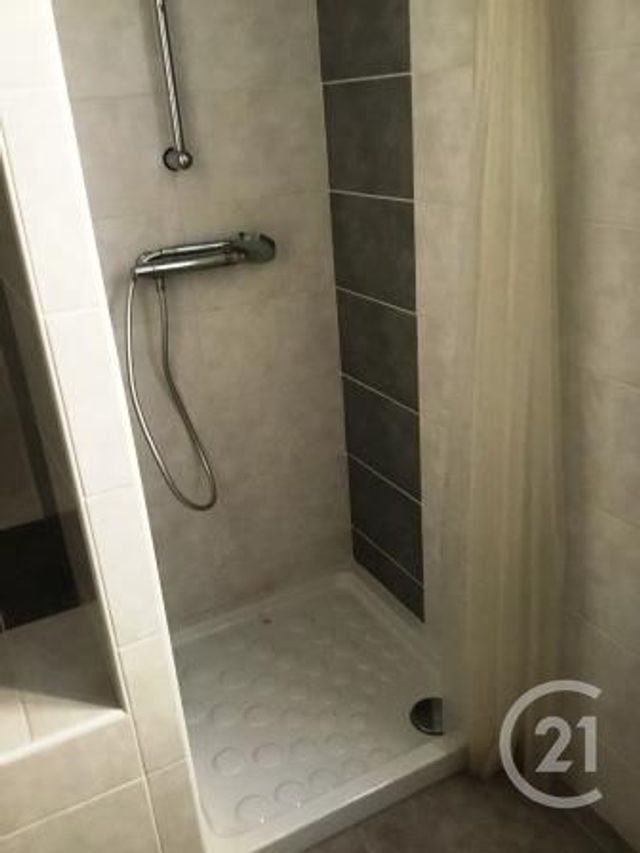 Appartement F4 à louer - 4 pièces - 85.85 m2 - VERDUN - 55 - LORRAINE - Century 21 L'Immobilière Verdunoise