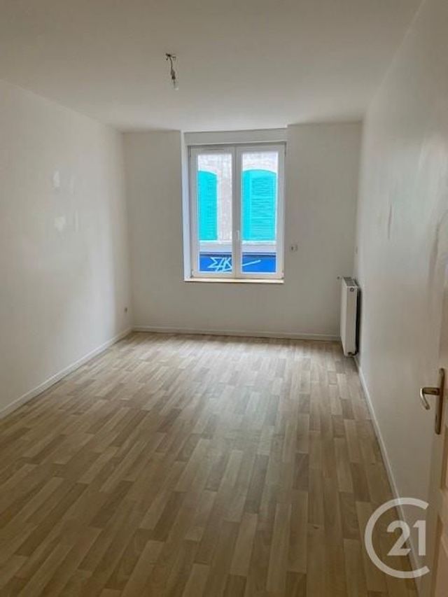 Appartement F4 à louer - 4 pièces - 89.0 m2 - VERDUN - 55 - LORRAINE - Century 21 L'Immobilière Verdunoise