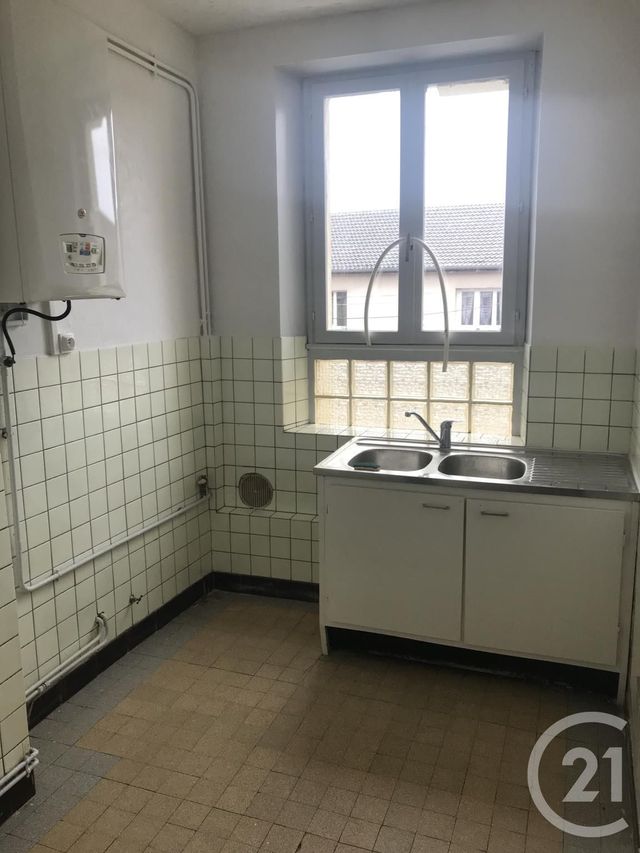 Appartement F5 à louer - 5 pièces - 88.53 m2 - VERDUN - 55 - LORRAINE - Century 21 L'Immobilière Verdunoise