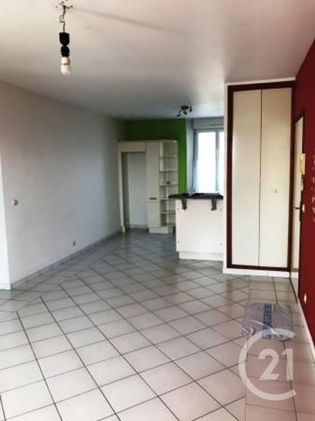 Appartement F3 à louer - 3 pièces - 59.0 m2 - VERDUN - 55 - LORRAINE - Century 21 L'Immobilière Verdunoise