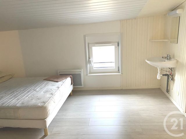 Appartement F1 bis à louer - 2 pièces - 26.0 m2 - VERDUN - 55 - LORRAINE - Century 21 L'Immobilière Verdunoise