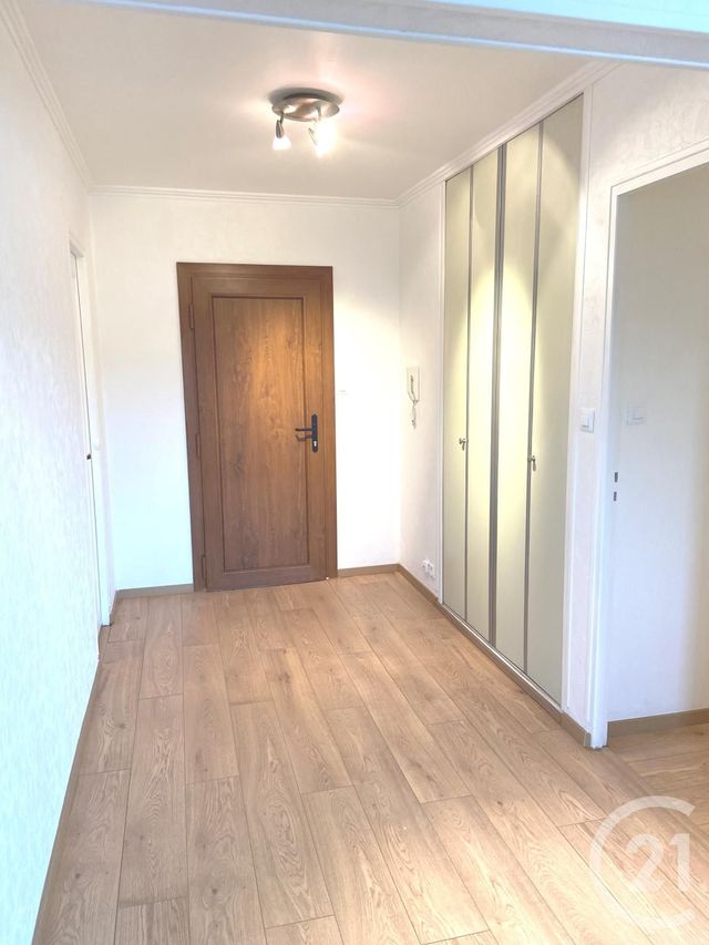 Appartement F4 à louer - 4 pièces - 84.0 m2 - VERDUN - 55 - LORRAINE - Century 21 L'Immobilière Verdunoise