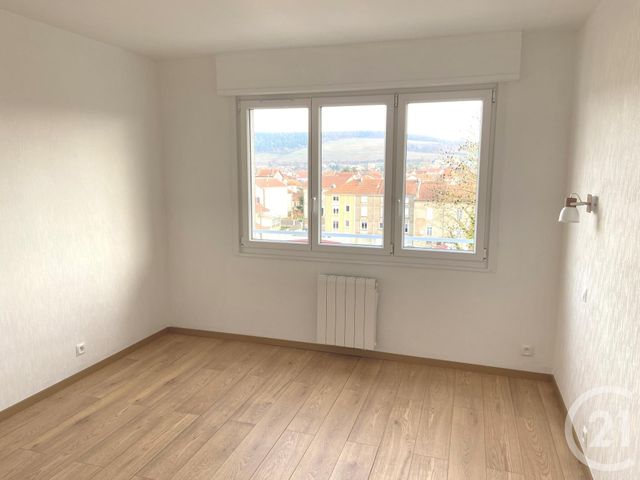Appartement F4 à louer - 4 pièces - 84.0 m2 - VERDUN - 55 - LORRAINE - Century 21 L'Immobilière Verdunoise