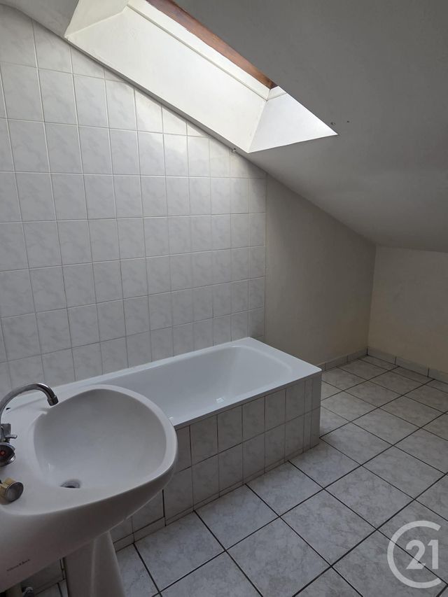 Appartement F2 à vendre - 2 pièces - 56.0 m2 - VERDUN - 55 - LORRAINE - Century 21 L'Immobilière Verdunoise