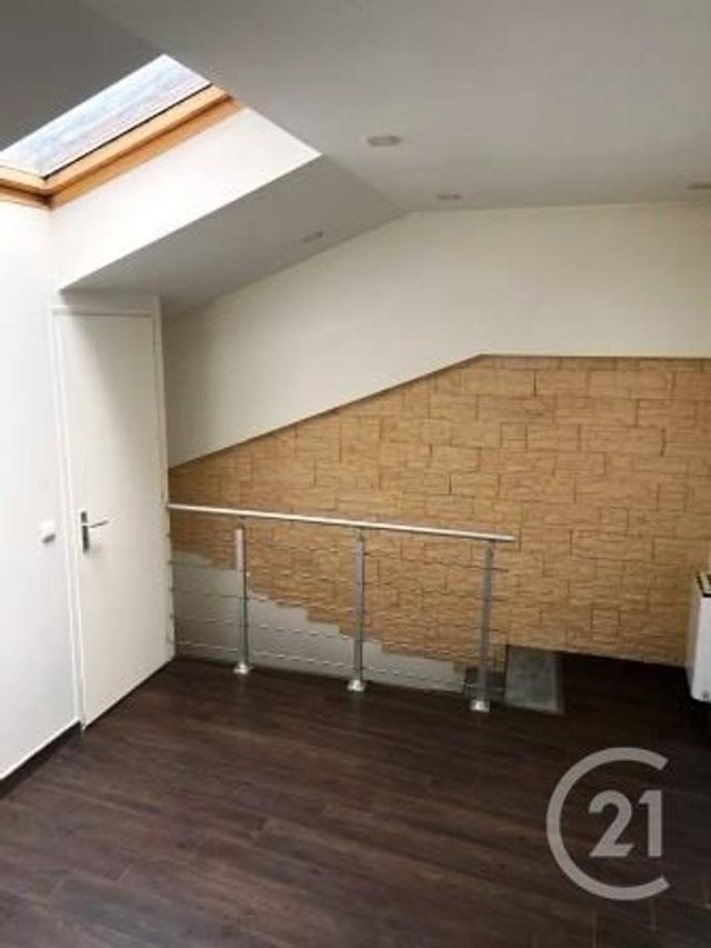Appartement F3 à louer - 3 pièces - 68.0 m2 - VERDUN - 55 - LORRAINE - Century 21 L'Immobilière Verdunoise