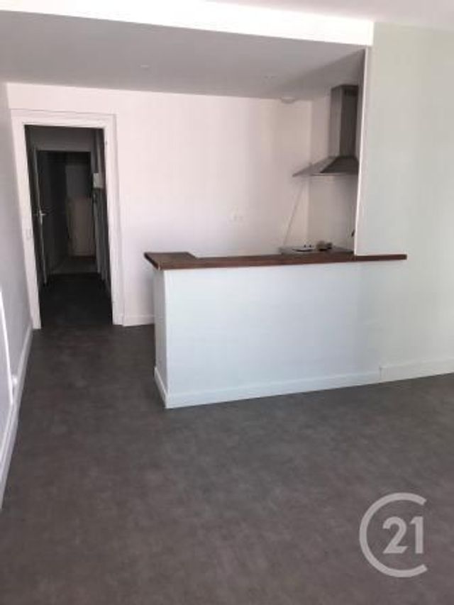 Appartement F1 à louer - 2 pièces - 45.41 m2 - VERDUN - 55 - LORRAINE - Century 21 L'Immobilière Verdunoise