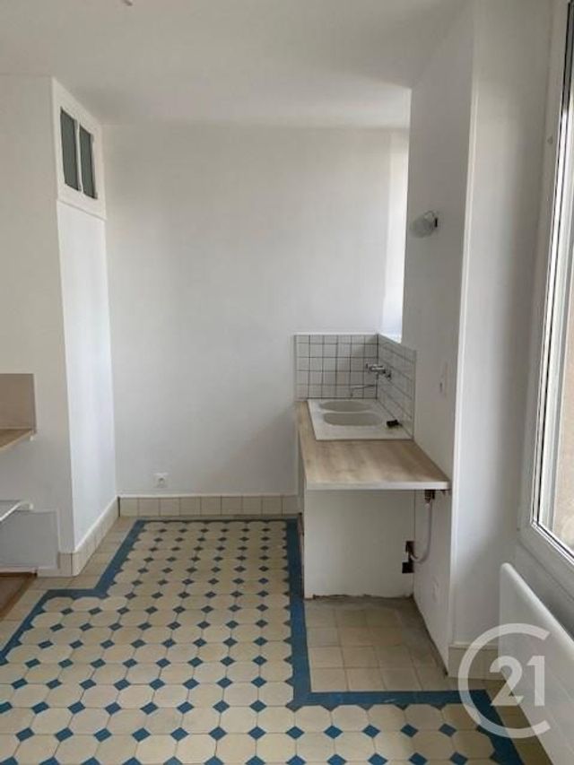 Appartement F3 à louer - 3 pièces - 84.43 m2 - VERDUN - 55 - LORRAINE - Century 21 L'Immobilière Verdunoise