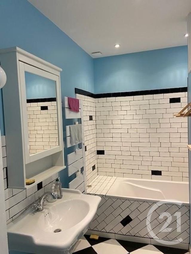 Appartement F3 à louer - 3 pièces - 84.43 m2 - VERDUN - 55 - LORRAINE - Century 21 L'Immobilière Verdunoise
