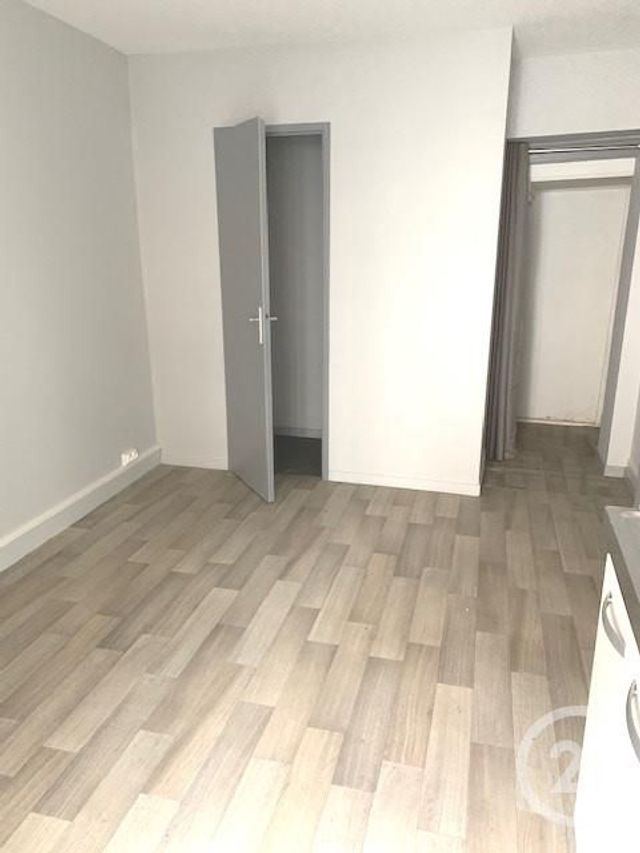 Appartement Studio à louer - 1 pièce - 12.75 m2 - VERDUN - 55 - LORRAINE - Century 21 L'Immobilière Verdunoise