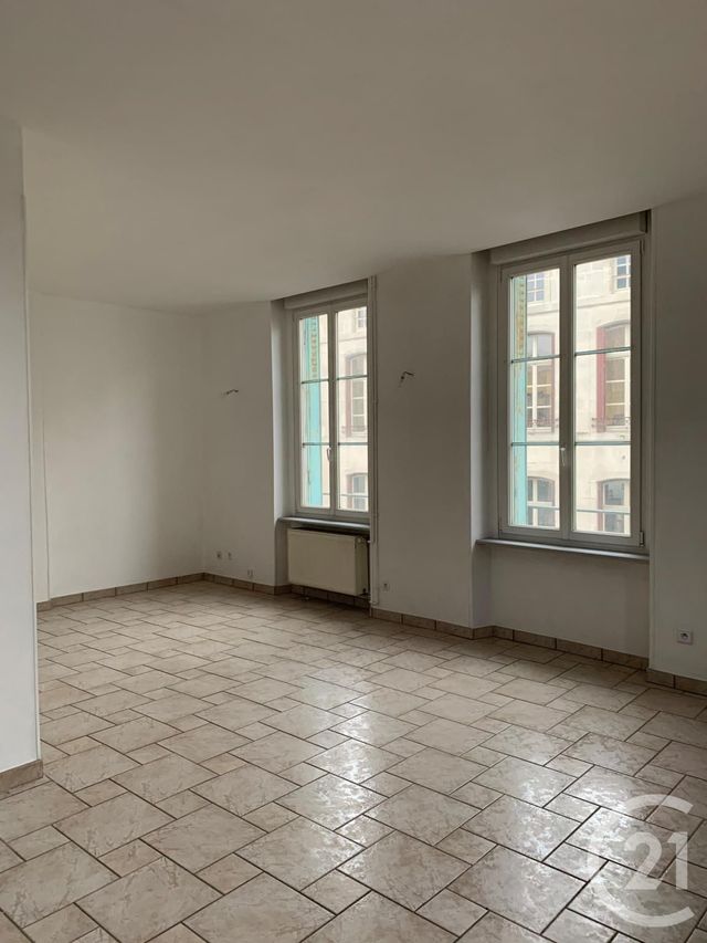 Appartement F5 à vendre - 5 pièces - 81.93 m2 - VERDUN - 55 - LORRAINE - Century 21 L'Immobilière Verdunoise Appartement F5 à vendre - 5 pièces - 81.93 m2 - VERDUN - 55 - LORRAINE - Century 21 L'Immobilière Verdunoise