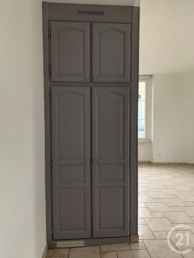 Appartement F5 à vendre - 5 pièces - 81.93 m2 - VERDUN - 55 - LORRAINE - Century 21 L'Immobilière Verdunoise Appartement F5 à vendre - 5 pièces - 81.93 m2 - VERDUN - 55 - LORRAINE - Century 21 L'Immobilière Verdunoise