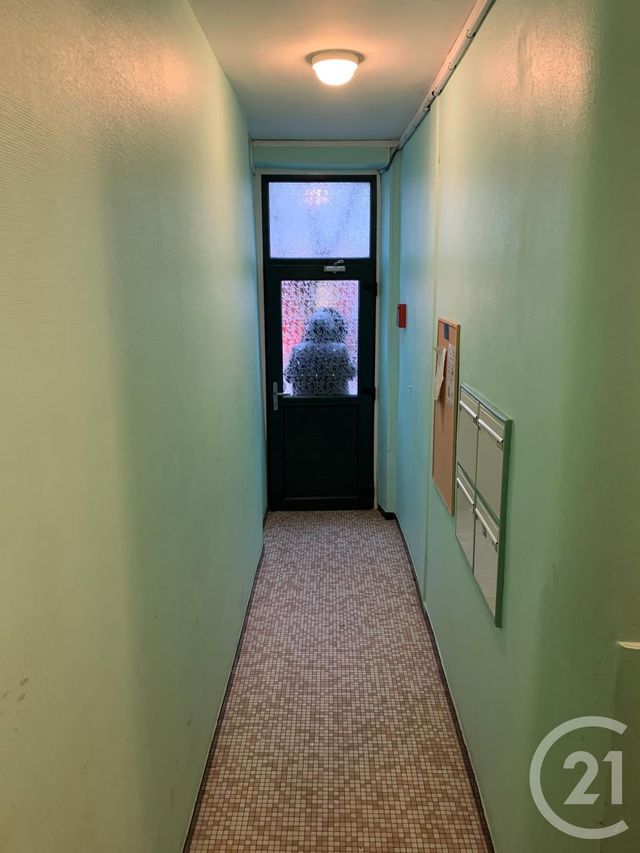 Appartement F5 à vendre - 5 pièces - 81.93 m2 - VERDUN - 55 - LORRAINE - Century 21 L'Immobilière Verdunoise Appartement F5 à vendre - 5 pièces - 81.93 m2 - VERDUN - 55 - LORRAINE - Century 21 L'Immobilière Verdunoise