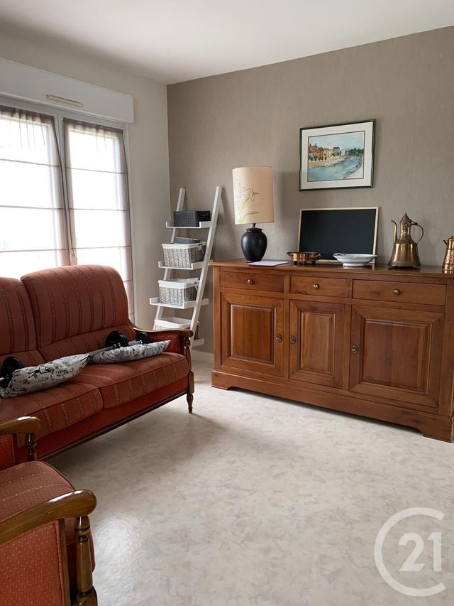 Afficher la photo en grand Appartement F5 à vendre - 4 pièces - 96.25 m2 - VERDUN - 55 - LORRAINE - Century 21 L'Immobilière Verdunoise