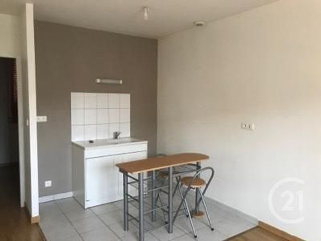 Appartement F2 à louer - 2 pièces - 40.08 m2 - VERDUN - 55 - LORRAINE - Century 21 L'Immobilière Verdunoise Appartement F2 à louer - 2 pièces - 40.08 m2 - VERDUN - 55 - LORRAINE - Century 21 L'Immobilière Verdunoise