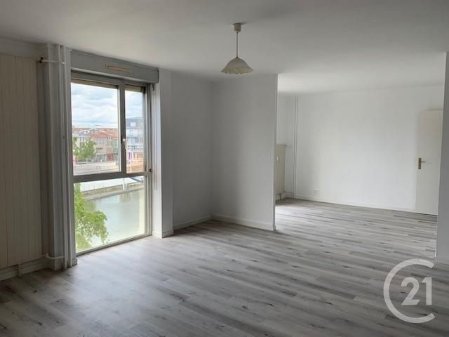 Appartement F1 à louer - 1 pièce - 39.79 m2 - VERDUN - 55 - LORRAINE - Century 21 L'Immobilière Verdunoise Appartement F1 à louer - 1 pièce - 39.79 m2 - VERDUN - 55 - LORRAINE - Century 21 L'Immobilière Verdunoise