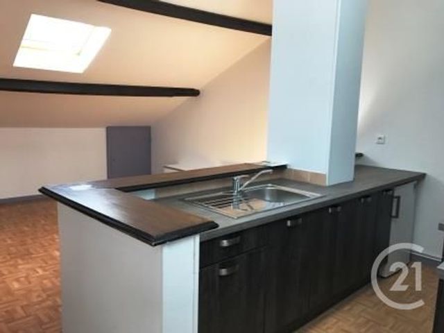 Appartement F2 à louer - 2 pièces - 49.0 m2 - VERDUN - 55 - LORRAINE - Century 21 L'Immobilière Verdunoise