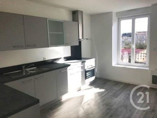 Appartement F3 à louer - 3 pièces - 71.0 m2 - VERDUN - 55 - LORRAINE - Century 21 L'Immobilière Verdunoise